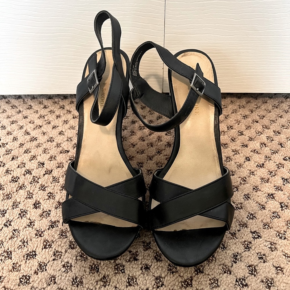 Audrey Brooke wedges sz 9.5
